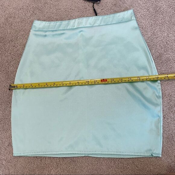 Pretty Little Thing Mint Green Satin High Waist Mini Skirt Sz 6 NWT - Picture 7 of 10